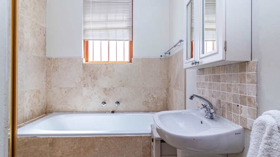 4 Bedroom Property for Sale in Kleinmond Western Cape